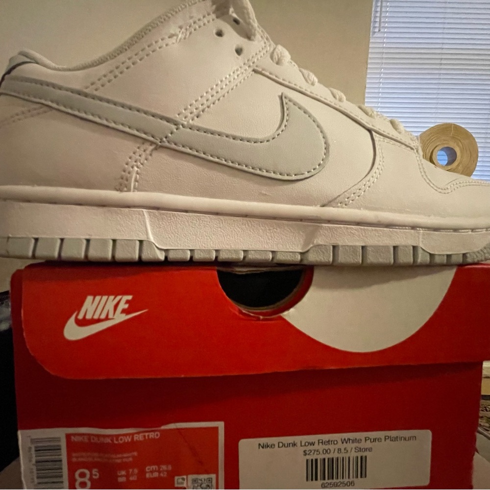 Nike Low Dunks White 8 1/2 Men’s